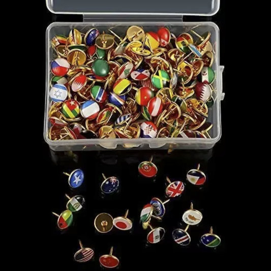 200 verschillende vlagpins voor wereldkaart